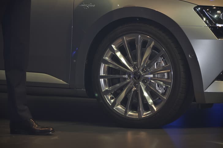 New Skoda Superb photo gallery